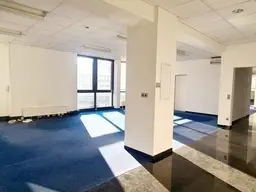 5020, Hellbrunner Straße / Großzügige und helle Bürofläche mit Festungsblick - Top 2