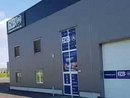 2203, Julius-Raab-Straße Gewerbehalle | Lager / Büro - / Verkaufsraum zur Untermiete im Squarebizz Business Center Eibesbrunn