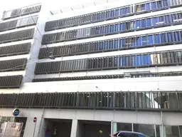 Modernes Bürohaus am Schloss Belvedere