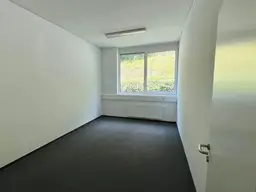Helle Büroetage mit Dachterrasse