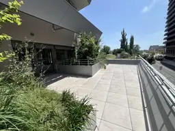 Schlüsselfertiges Neubau-Büro mit Parkplätzen