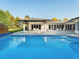 Architekten-Bungalow in Bad Fischau! Im Loftstil | Uneinsehbarer Garten | Pool und Wellnessbereich | Großzügige Garage