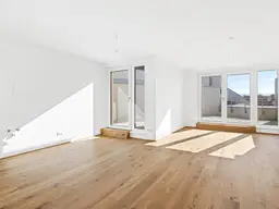 Wunderschöner Erstbezug! Lichtdurchflutete 4-Zimmer-Dachgeschoßwohnung | Tischlerküche | Zwei Bäder | Klimaanlage | Terrasse mit Weitblick und Privatsphäre