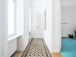 Ruhiger 3-Zimmer-Altbau in Hoflage bei Burggasse!