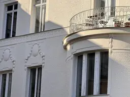 GROSSZÜGIGE ALTBAUWOHNUNG IN WUNDERSCHÖNEM HAUS NAHE DER DÖBLINGER HAUPTSTRASSE