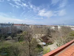 DACHTERRASSENWOHNUNG MIT FERNBLICK