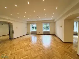SCHÖNES BÜRO MIT GARTENNUTZUNG IM HIETZINGER COTTAGE