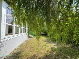 EIN HAUS WIE EIN SONNTAGNACHMITTAG