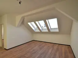 Charmante Dachgeschosswohnung in Neunkirchen