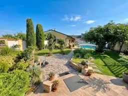 Wohnen in Seenähe – gepflegtes Einfamilienhaus mit Pool und Garten in Podersdorf