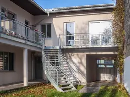 Stilvolle Erdgeschosswohnung - Top 1 - in charmantem Streckhof in Weiden am See
