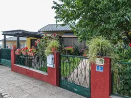 Ebenerdiges Haus mit Garten am Ortsrand von Jois