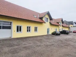 Vielseitige Liegenschaft mit 3 Wohneinheiten, 2 betrieblichen Räumlichkeiten und Parkmöglichkeiten in 3386 Sasendorf (Bezirk St. Pölten Land)