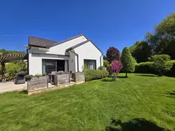 Moderner Bungalow mit vielen Extras -- Photovoltaikanlage, Carport, DAN-Küche, Heizkamin