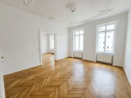 Licht, Eleganz und Großzügigkeit - Großzügige 3,5-Zimmer-Altbauwohnung