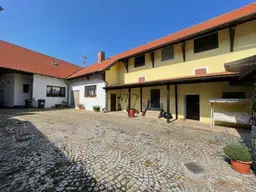 Vielseitiges Anwesen mit historischem Wohnhaus - 260 m² Maschinenhalle &amp; moderner PV-Anlage
