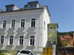 Jahrhundertwende-Hausanteil mit Gartenbereich