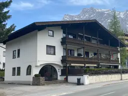 "Imposante Bergkulisse" - 4 Zi.-Dachgeschosswohnung mit Top Aussicht in Ehrwald zu verkaufen