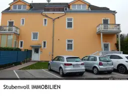Helle 3 Zimmer Wohnung mit Balkon und PKW-Stellplatz