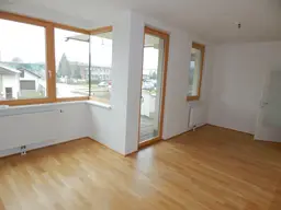 "PROVISIONSFREI" Helle und ruhige Terrassenwohnung mit Tiefgaragenplatz