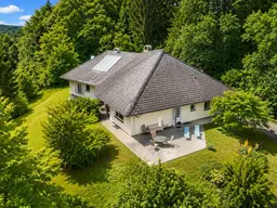 *** Ein Rückzugsort mit viel Freiraum *** Vielseitiges Anwesen mit Nebengebäude nahe dem Keutschacher See