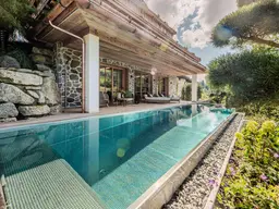 Traumhaftes Neubau-Chalet auf der Sonnenseite mit Infinity-Pool