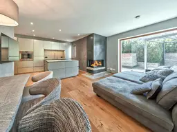 Großzügiges Wohnen mit privatem Outdoor-Wohnzimmer