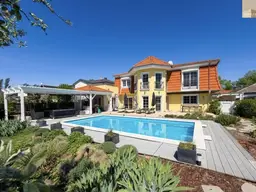 Repräsentatives Anwesen mit parkähnlichem Garten und Pool in Baden