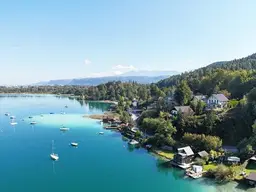 Thronend über dem Wörthersee - Panoramavilla mit Badestrand 