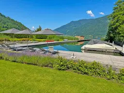 Wunderbare Seewohnung mit großzügigem Privatstrand und eigener Marina