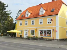 Zinshaus TOP LAGE am Stadtrand, perfekte Investition -11 Wohneinheiten + Pizzeria, 3500m²