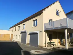 Wohn-Betriebsgebäude mit Entwicklungspotential oder ARBEIT&amp;WOHNEN, Garagen, Parkplätze
