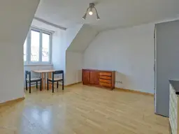 Traumhafte Dachgeschosswohnung in Wien zu verkaufen - 2 Zimmer, 47.5m², befriestete Mietvertrag (3% Rendite)
