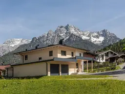 Traumhaus mit Blick in die umliegende Bergwelt