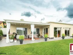 Exklusiver Neubau-Bungalow mit Eigengarten
