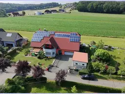 Exklusives Traumhaus mit 7 Zimmern, 7 Bädern, Wintergarten, Garagen. Wohngenuss auf höchstem Niveau.