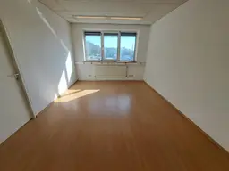 SOMMERANGEBOT: 1. MONAT GRATIS!! - Kleinbüros in der Nähe von Strebersdorf