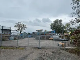 Vielseitig nutzbar: Attraktive Außenfläche nahe A2