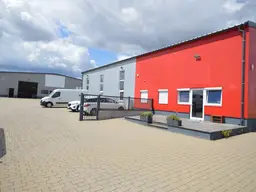 Top-Gewerbeobjekt mit 2 Hallen, Büro und Freifläche !