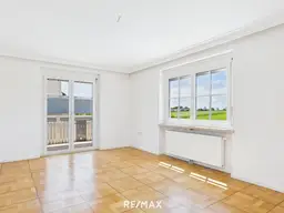 TOP Gepflegtes Ein oder Zweifamilienhaus mit Pool in TOP LAGE