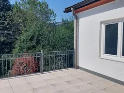 Renovierte Wohnung mit sonniger Terrasse!