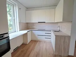 PROVISIONSFREI! Altbauflair für Mieter mit jungen Ideen!