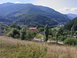 BAUGRUNDSTÜCK IN RUHIGER SACKGASSE MIT HERRLICHEM AUSBLICK