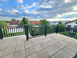 EINFAMILIENHAUS VOM FEINSTEN. LUXURIÖSER ZWEITBEZUG MIT DACHTERRASSE UND PERFEKTER INFRASTRUKTUR - WOHNEN IN 1220 WIEN