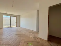 Aussichtslage Top 5: traumhafte 3 Zimmer Eigentumswohnung mit Terrasse und Garten