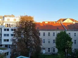 SONNENDURCHFLUTETE NEUBAUWOHNUNG MIT KLEINER TERRASSE IN DER PEITLGASSE/AM SPITZ