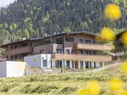 Attraktives Ferienappartement mit Balkon und Bergblick