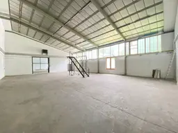 LAGERHALLE + Industrie &amp; Handelshof WEIGELSDORF + Bezirk EBREICHSDORF!
