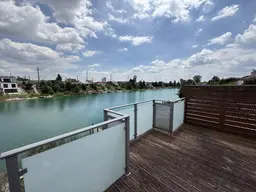 EINZIGARTIGE SEE-LIEGENSCHAFT mit direktem WASSERZUGANG + TERRASSEN + EIGENGRUND!