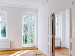 3-Zimmer-Wohnung mit Terrasse, Gartenanteil und Pkw-Stellplatz